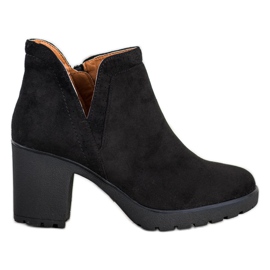 Bella Paris Cizme de piele de căprioară cu o croială negru