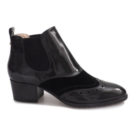 Pantofi lăcuți pe un stâlp 8582-1 Negru
