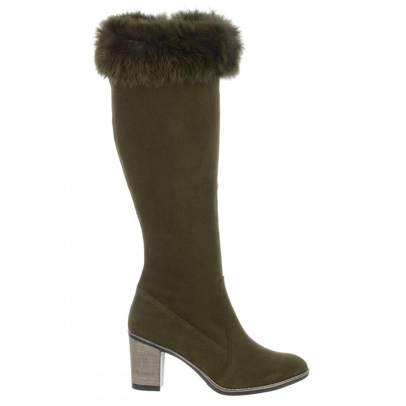 Olivier Ghete izolate Diana cu blana verde