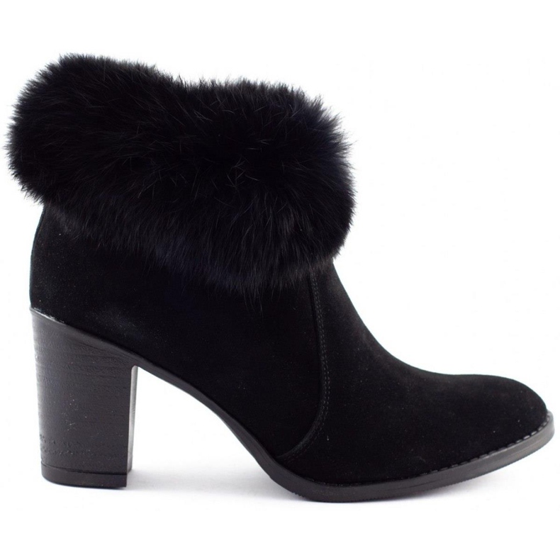 Olivier Cizme negre izolate Maia cu blană negru