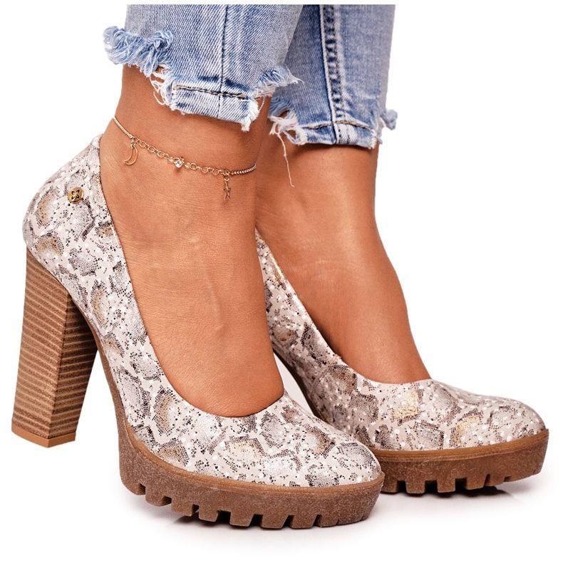 Pompele pe o bară și o platformă Maciejka Gold-Beige 02629-25 bej maro de aur