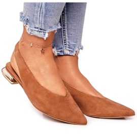 Balerini din piele de căprioară pe tocuri de aur Laura Messi 2127 Camel maro