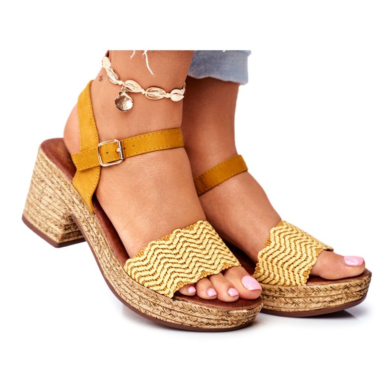 EVE Sandale de damă galbene Fobi pe toc înalt bej EVE Sandale de damă galbene Fobi pe toc înalt bej