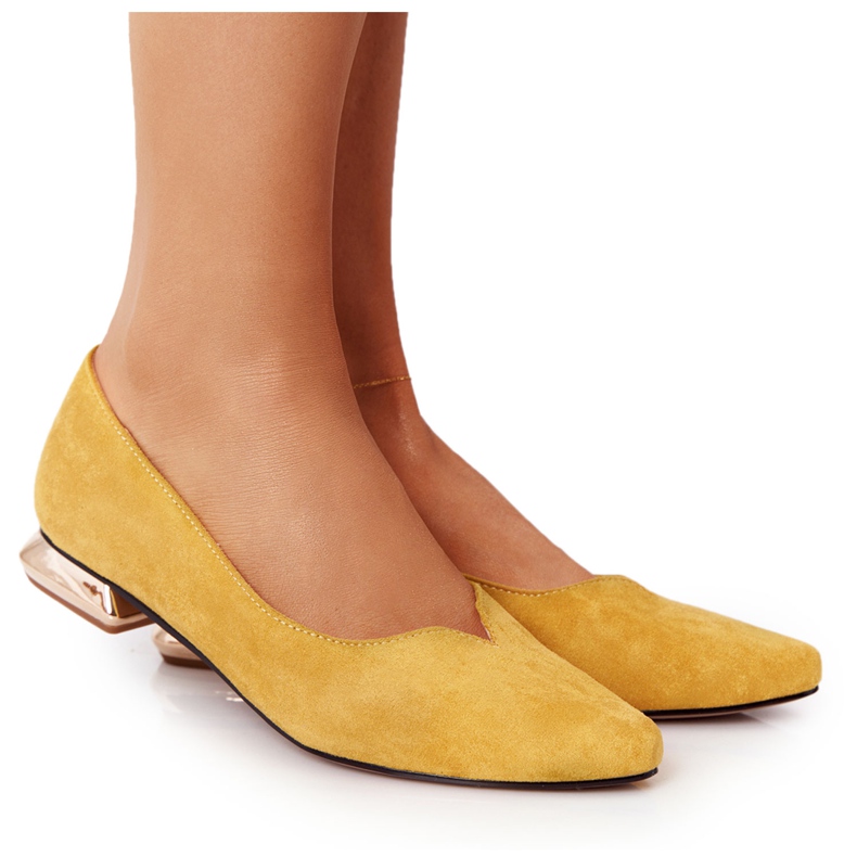 Mocasini galbeni pe tocuri de aur Vinceza 21-10601