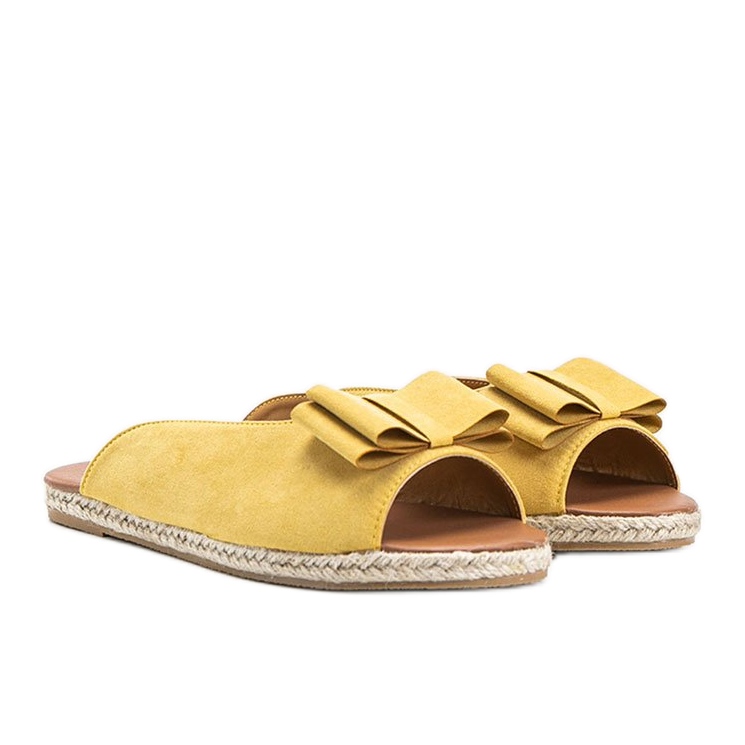 Papuci galbeni cu funda aprilie