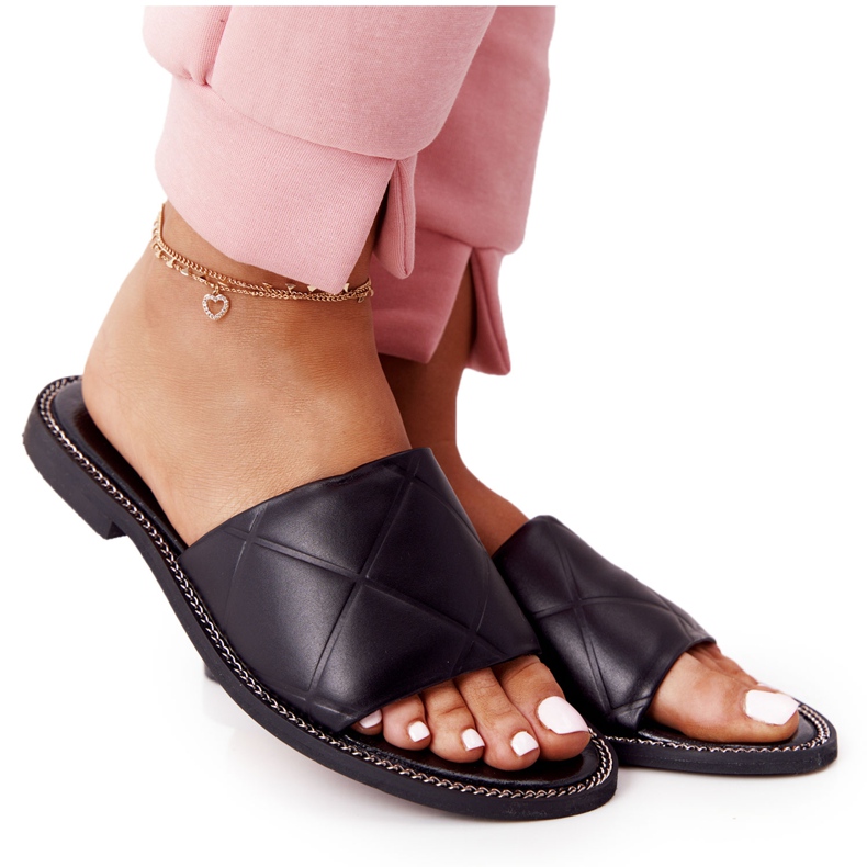 Papuci din piele cu matlasare Nicole 2650 negru