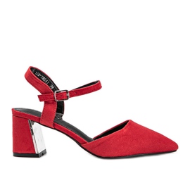 Pompe roșii din piele ecologică de pe blocul Anita roșu