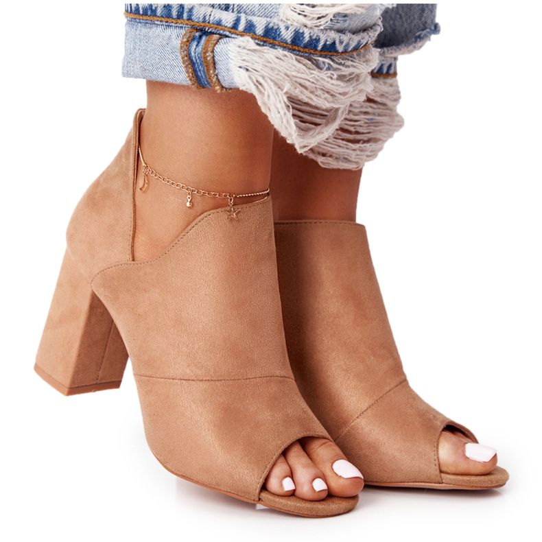 Cizme din piele de căprioară de primăvară pe un post Vinceza 21-17095 Bej Cizme din piele de căprioară de primăvară pe un post Vinceza 21-17095 Bej