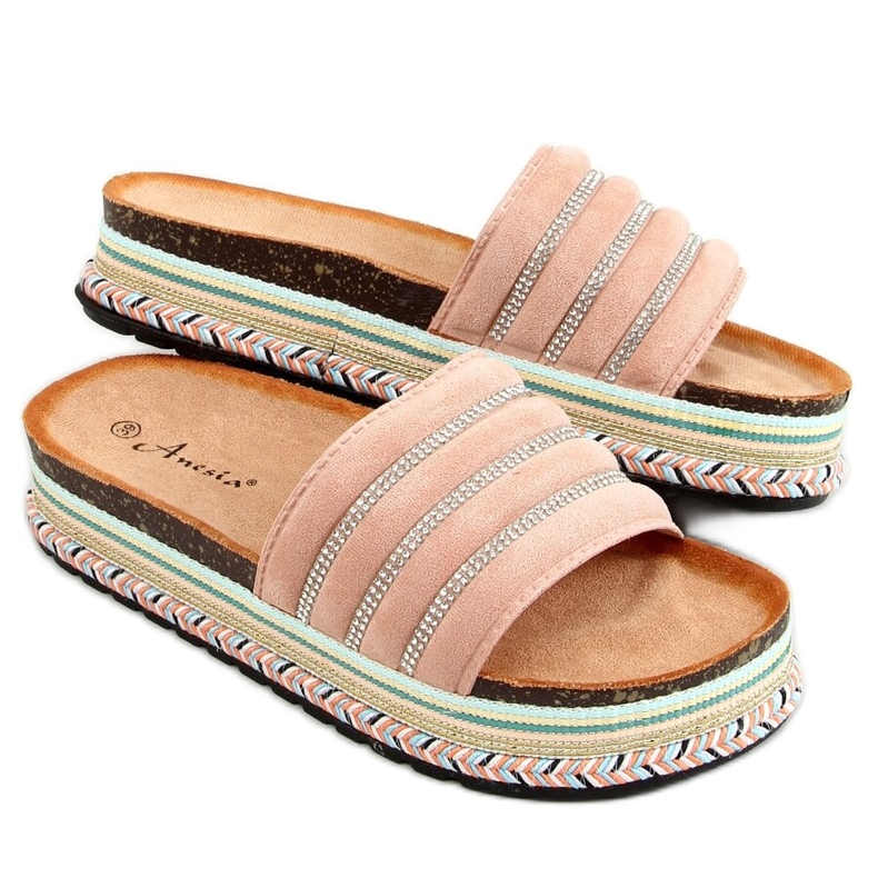 Papuci roz N-96 roz pe talpa decorată Papuci roz N-96 roz pe talpa decorată
