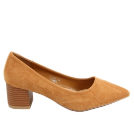 Pompă pe o cămilă din lemn cu toc CL75P Camel maro