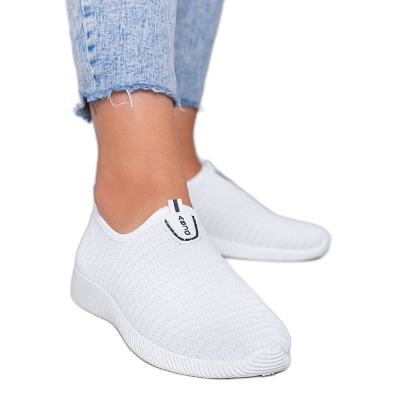 Adidași sportivi de culoare albă Adidași sportivi de culoare albă