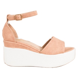 Comer Sandale ușoare pe platformă bej Comer Sandale ușoare pe platformă bej