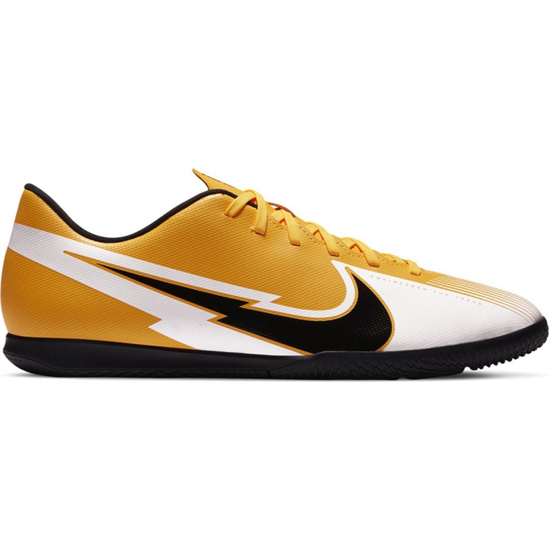 Pantofi de fotbal Nike Mercurial Vapor 13 Club Ic M AT7997 801 negru, alb, negru, galben galben