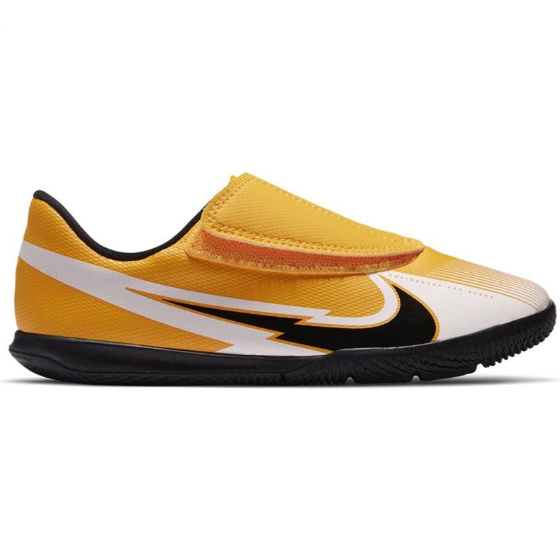 Pantofi de fotbal Nike Mercurial Vapor 13 Club Ic PS (V) Jr AT8170 801 multicolor galben