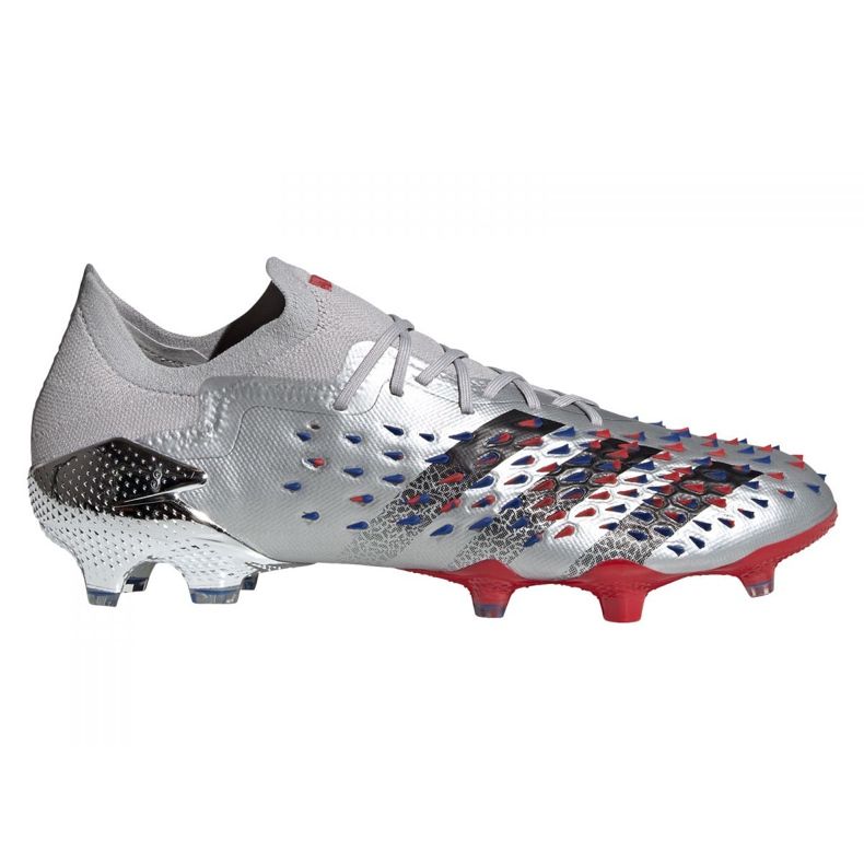 Ghete de fotbal Adidas Predator Freak.1 Low Fg M FY1051 gri argint