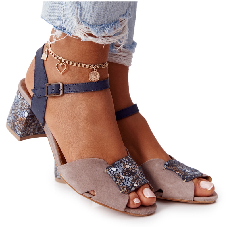 Sandale cu toc din piele Maciejka 04120-43 Bej-albastru-maro albastru marin