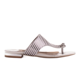 Marco Shoes Sandale plate cu lac și toc metalic alb argint Marco Shoes Sandale plate cu lac și toc metalic alb argint