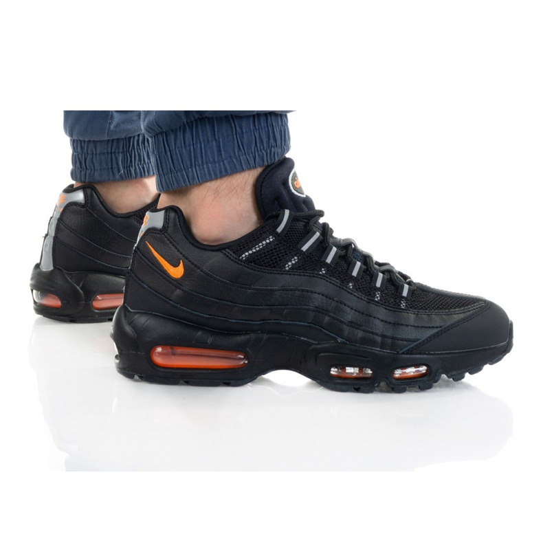 Pantofi Nike Air Max 95 Ess M DJ6884-001 negru