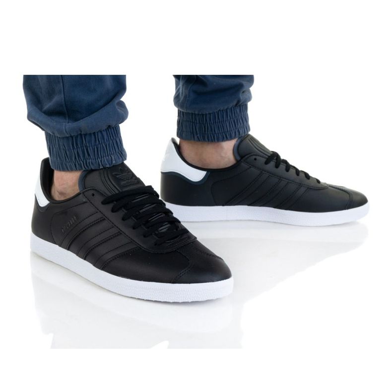 Pantofi Adidas Gazelle M FU9667 negru
