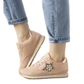 Adidași sport de culoare roz, decorați cu știfturi Ruler