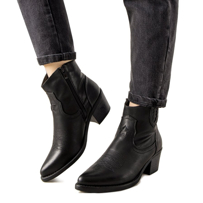 Cizme de cowboy negre cu model Mustgrow brodat negru Cizme de cowboy negre cu model Mustgrow brodat negru