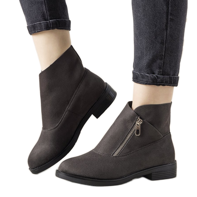 Cizme gri cu toc plat Belados