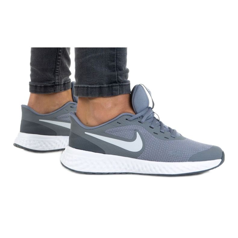 Pantofi Nike Rebolution 5 (GS) W BQ5671-004 gri