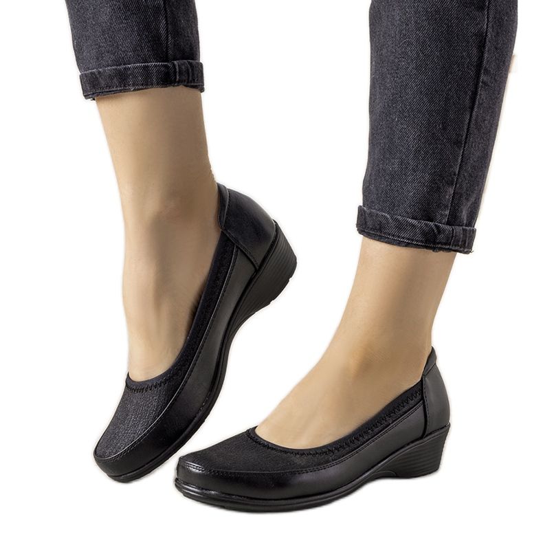 Pantofi negri pe talpa groasă Vontare negru