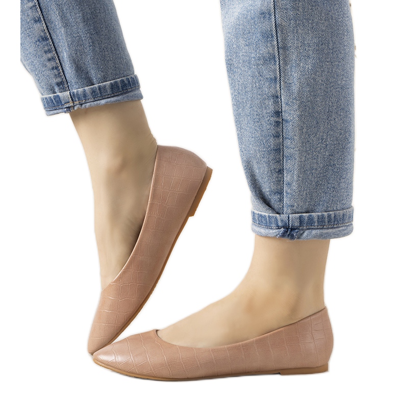 Balerini roz în modelul pielii de crocodil Camilia