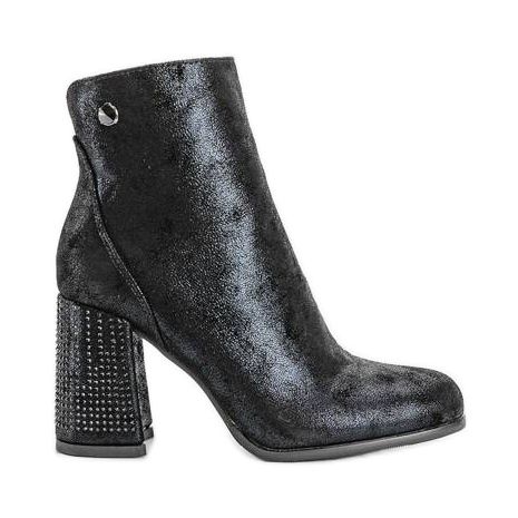 Ghete negre pe postul Zodiac negru Ghete negre pe postul Zodiac negru