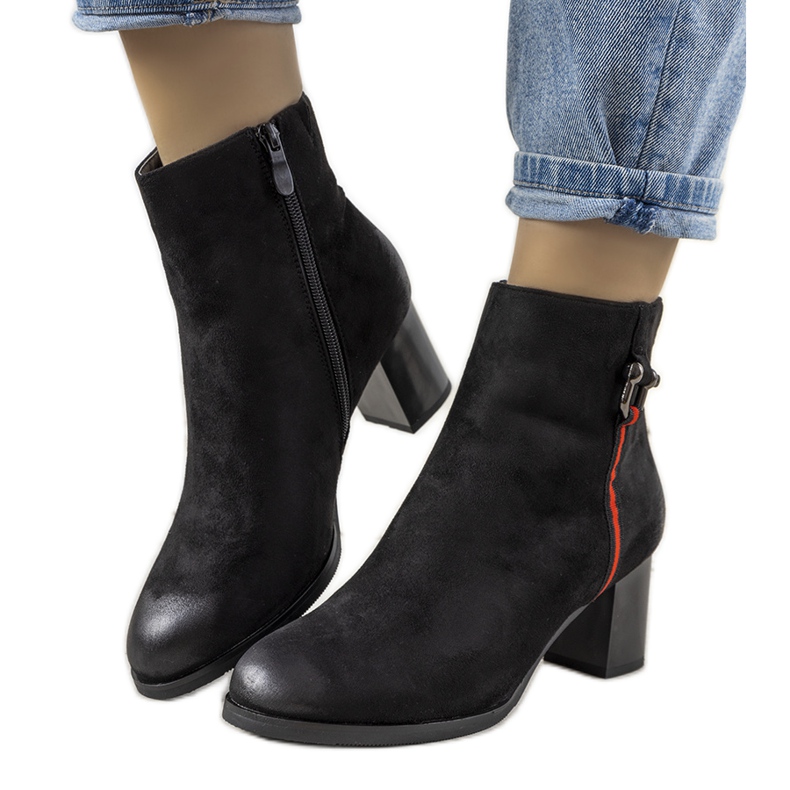 Cizme negre cu abraziuni de la Montano negru Cizme negre cu abraziuni de la Montano negru