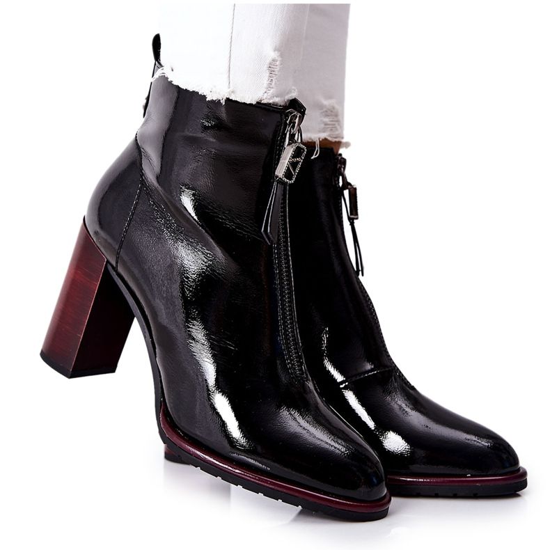 S.Barski Cizme negre de damă lacuite pe un post Cofton negru S.Barski Cizme negre de damă lacuite pe un post Cofton negru