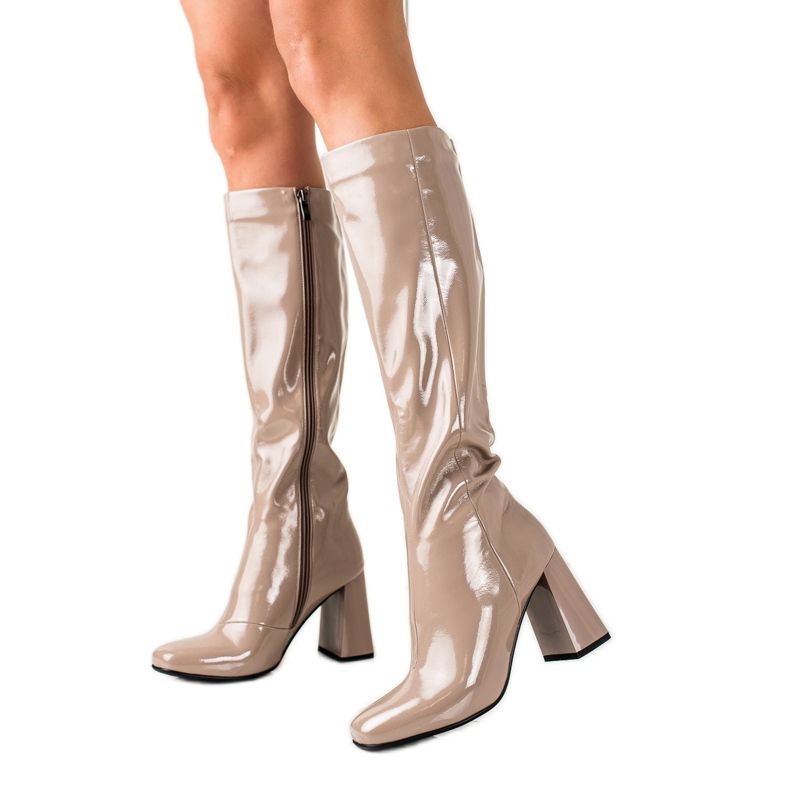 S. BARSKI Cizme strălucitoare cu toc înalt de S.BARSKI bej