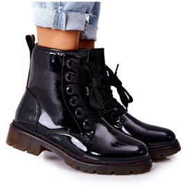 PE1 Muncitori calcați lăcați Lomess negru PE1 Muncitori calcați lăcați Lomess negru