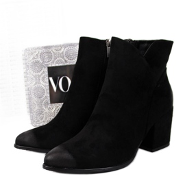 Ghete izolate Potocki W WOL29 negru Ghete izolate Potocki W WOL29 negru