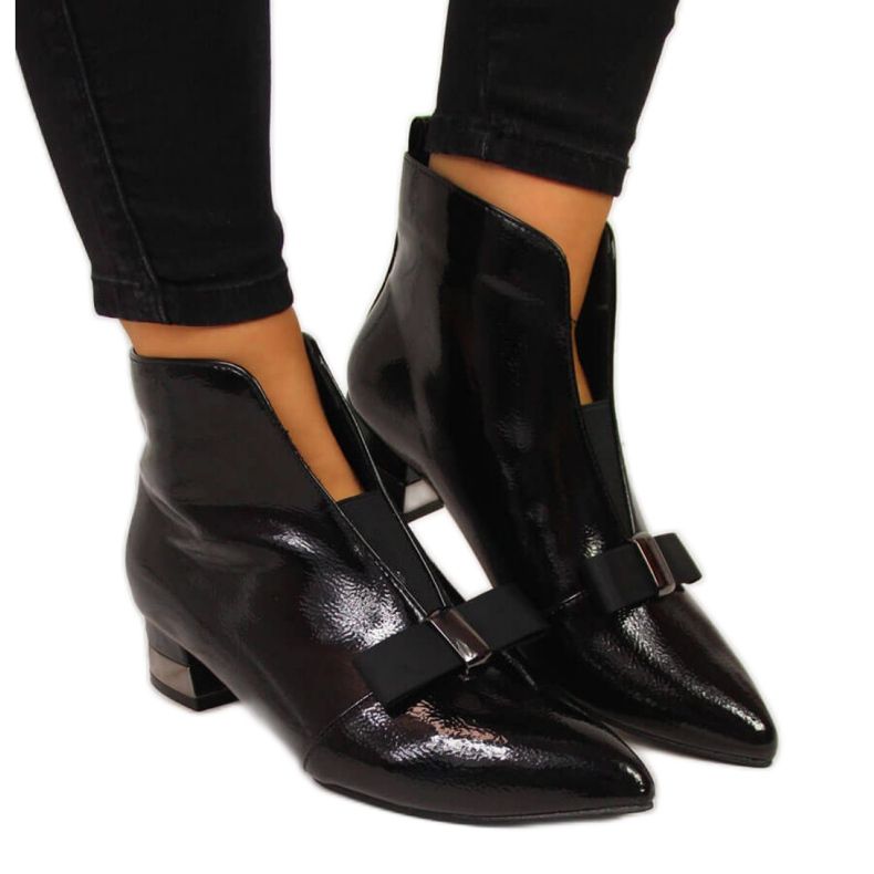 Cizme tăiate cu arc T.Sokolski W SCA145 negru