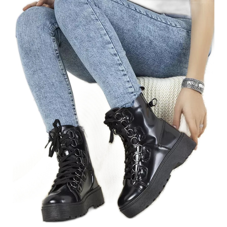 Cizme negre pe talpa orană înaltă negru