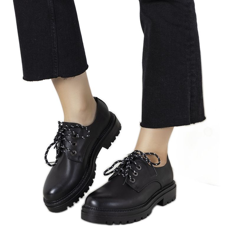 Pantofi negri pe talpă groasă de la Gingras negru