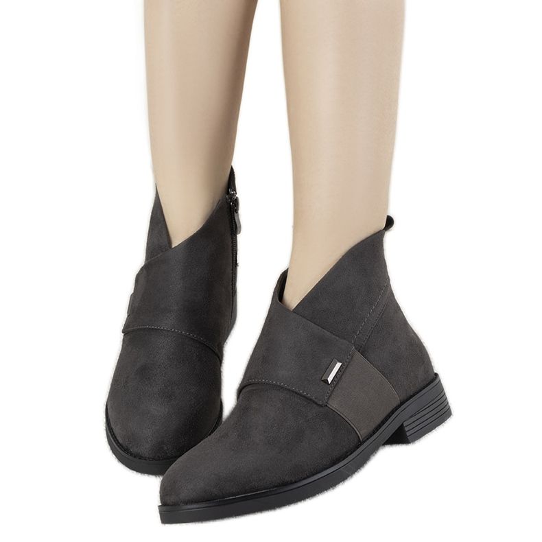 Cizme gri cu toc plat de la Graal