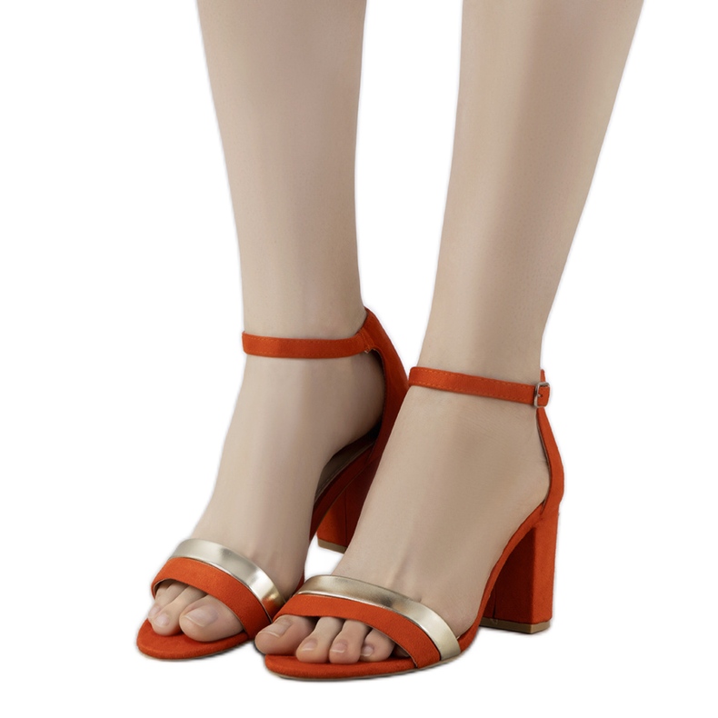 Sandale portocalii pe stâlpul Kino portocale