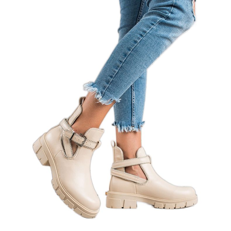 Bestelle Muncitori fără modă bej