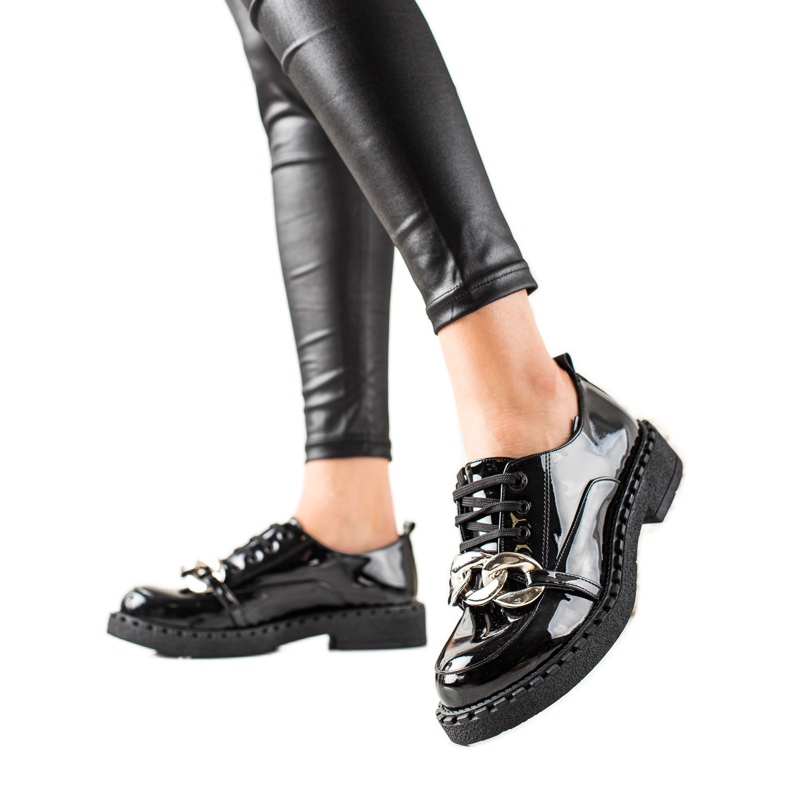 TRENDI Pantofi negri la modă negru