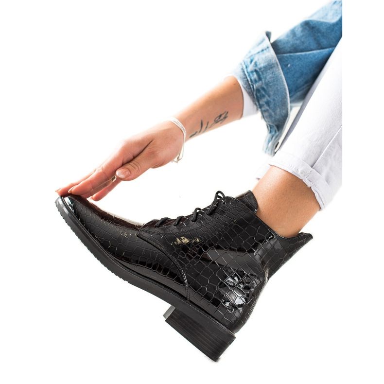 TRENDI Cizme elegante cu model negru