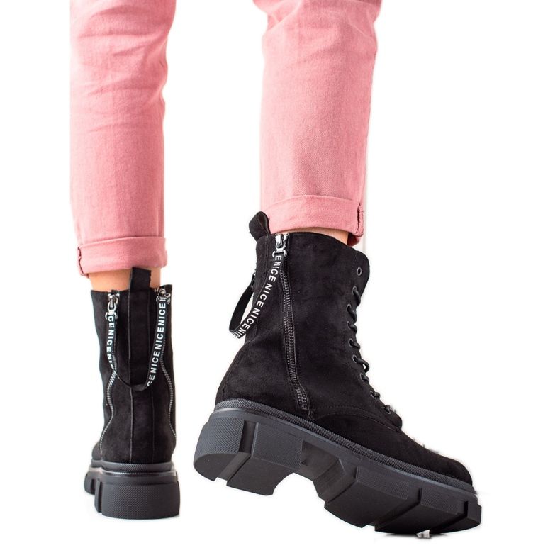 Bona Cizme negre cu fermoar decorativ negru