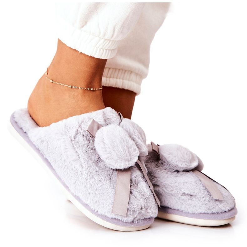 Papuci Gri De Blana Pamppy Cu Pompoane