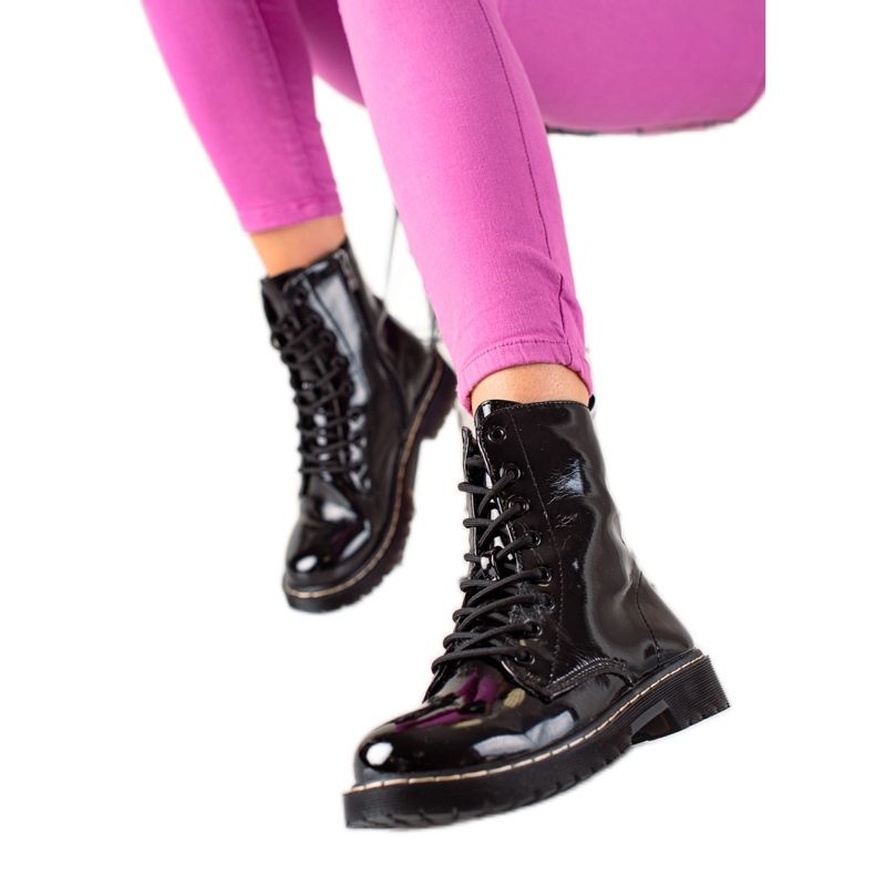 Small Swan Cizme de drumeție lăcuite clasice negru