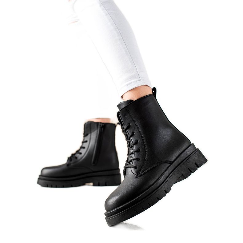 TRENDI Trapperi negri clasici pe platformă negru