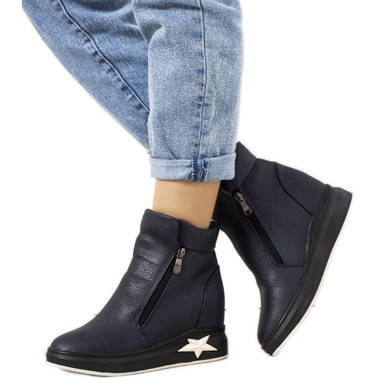 Cizme de damă bleumarin pe pană Edmee albastru marin Cizme de damă bleumarin pe pană Edmee albastru marin