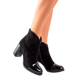 TRENDI Cizme din piele intoarsa cu insertie lacuita negru