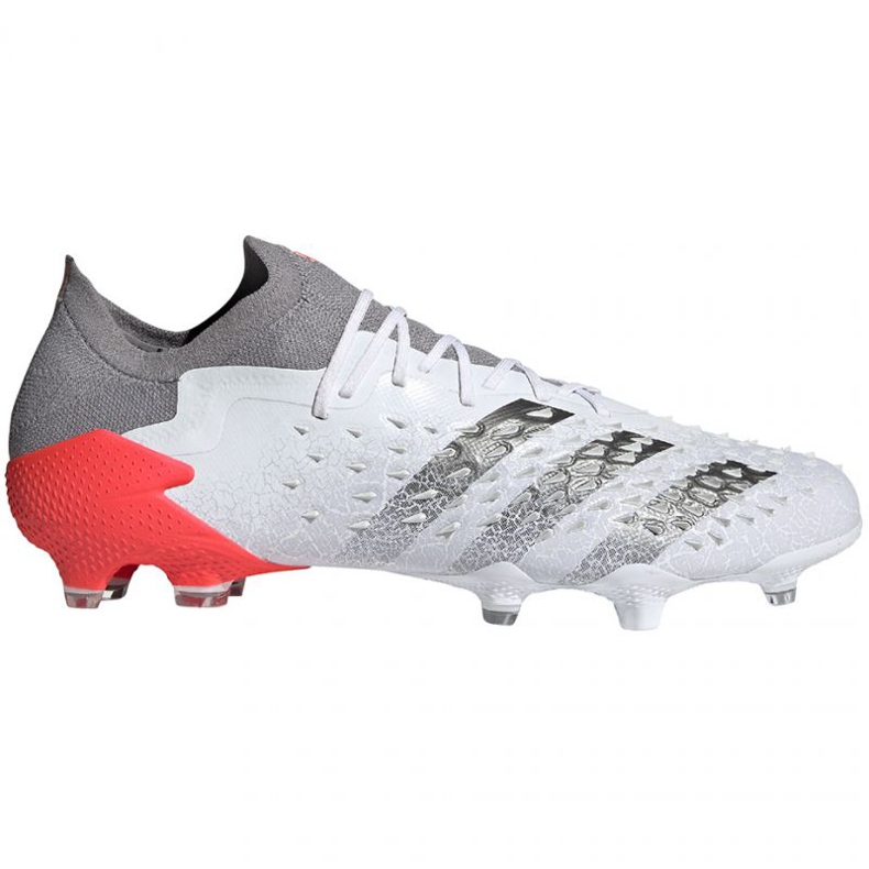 Ghete de fotbal Adidas Predator Freak.1 Fg LM FY6263 alb, alb, gri / argintiu alb